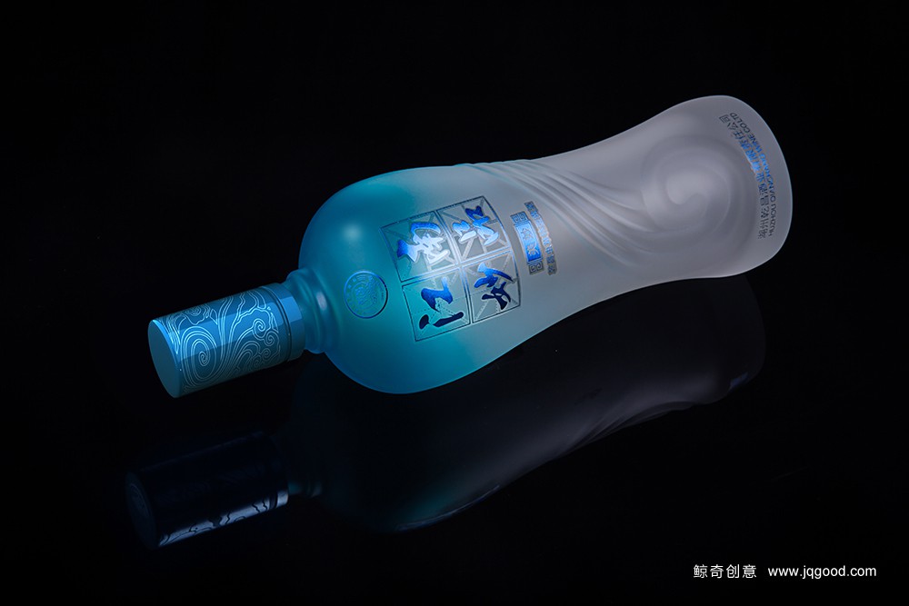 乾昌酒业江南妙品白酒瓶型设计